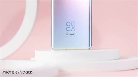 华为nova8 Pro“8号色”图赏，好看的皮囊不一定千篇一律！设计