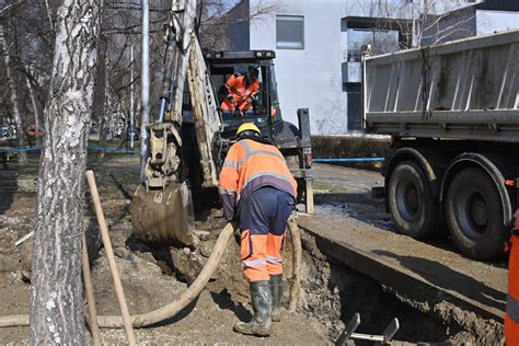 Slobodna Dalmacija Zbog Iznenadnog Puknu A Cijevi Bez Vode Ostala