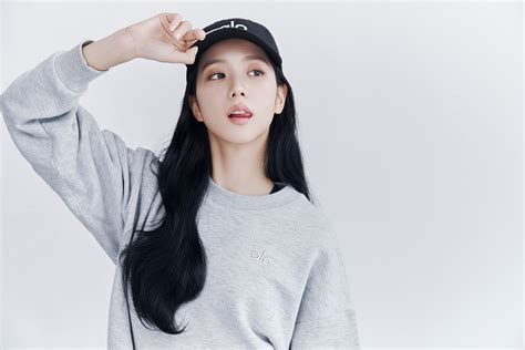 Blackpink S Jisoo Fronts Alo Yoga S Spring 2024 Collection Photos