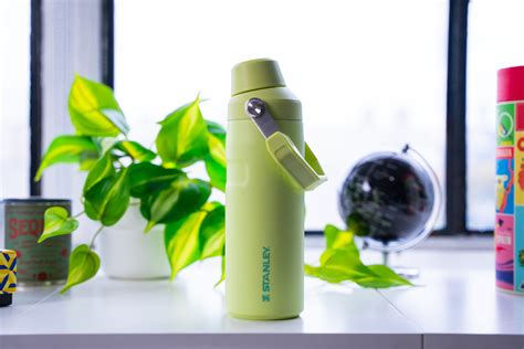 Stanley Aerolight Iceflow Bottle Oz Review Pack Hacker