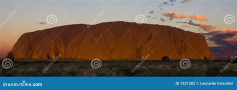 Uluru - Ayers Rock at Sunset Editorial Photography - Image of park, rock: 7221382