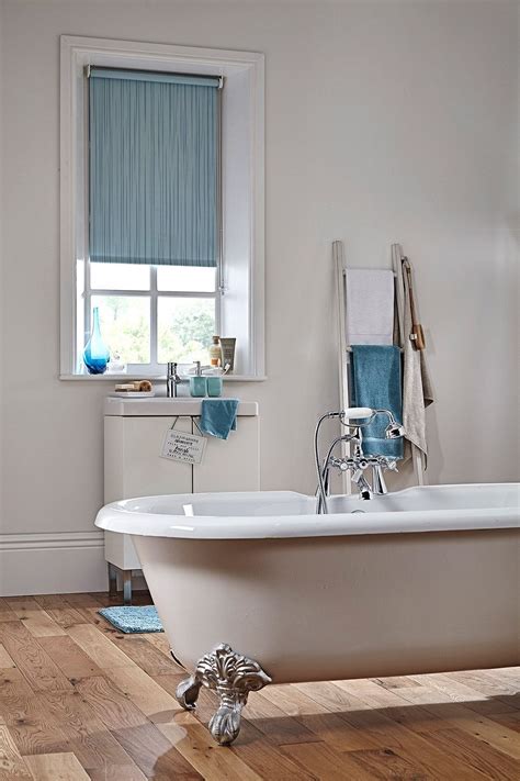 15 Ideas of Bathroom Roman Blinds