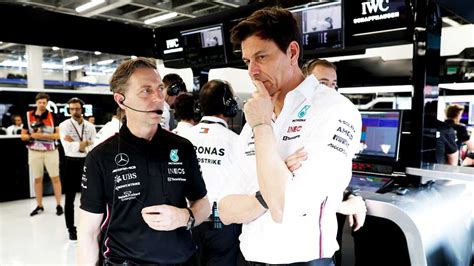 Formel 1 Mercedes Teamchef Toto Wolff Gibt Wm Kampf Auf Formel 1