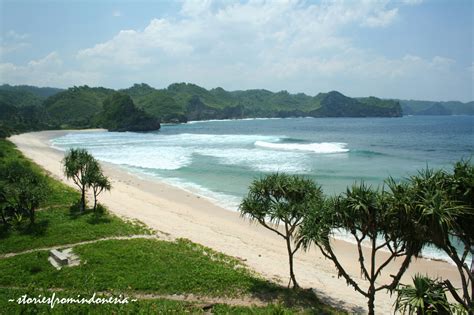 storiesfromindonesia - Along the Pacitan Coast