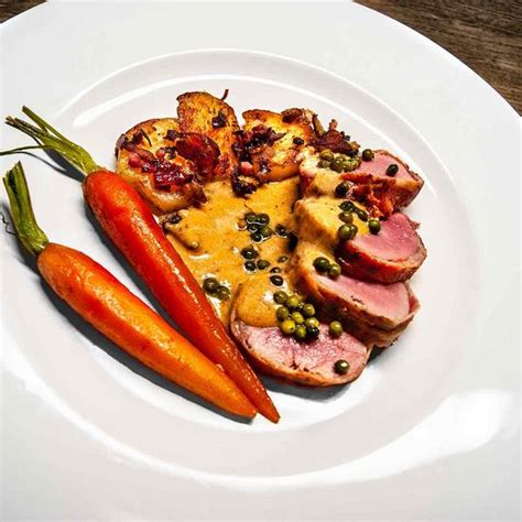 Schweinefilet Im Speckmantel Rezept Mit Pfeffersauce GOURMETmagazin