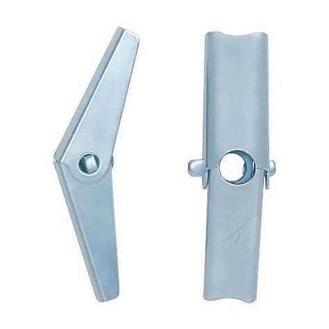 Toggle Wings