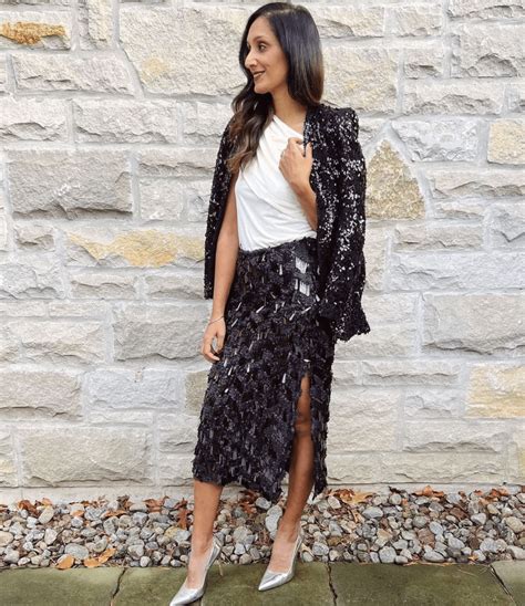 How To Wear Sequin Skirts 21 Outfit Ideas