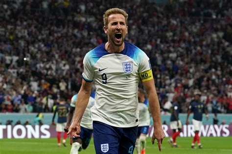 Harry Kane Becomes Englands All Time Top Scorer After Penalty In Naples