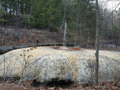 Geyser In Saratoga Springs Ny Places Ive Been Geyser