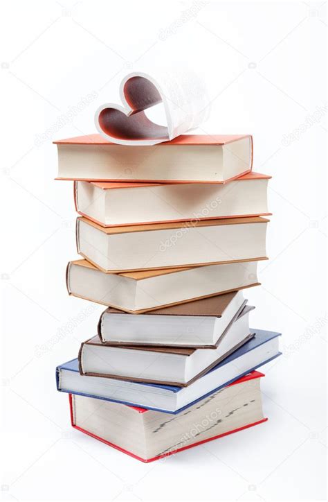 Стопка книг на белом фоне. #9594085 - Ларасток