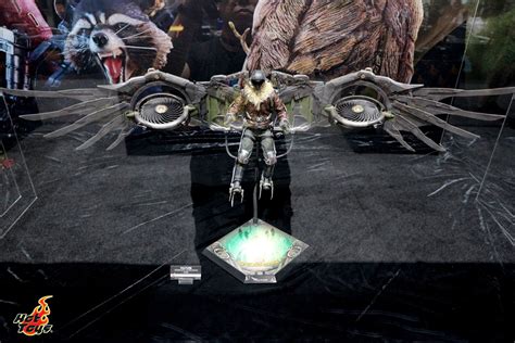 Hot Toys Figures Lihkg