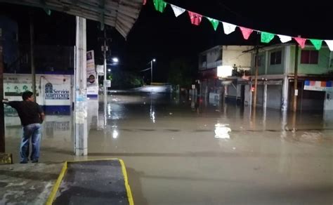 Intensas Lluvias Provocan Desbordamiento De Río En Cotaxtla Veracruz