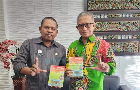 Buku Ayo Menabung Kontribusi Nyata Bprs Bhakti Sumekar Untuk Kemajuan