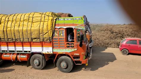 Fully Loaded Powerful Trucks Upar Nikala Youtube