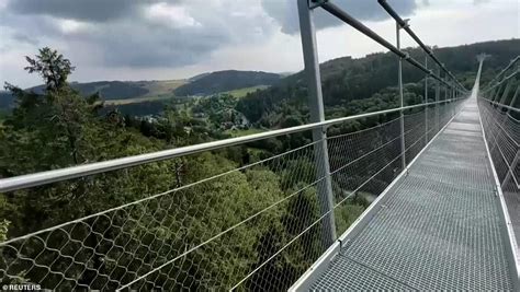 The Longest Unsupported Pedestrian Suspension Bridge In The World Set