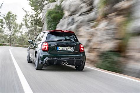 Mini Cooper Hardtop Jcw Gets Refreshed For 2022 Cnet