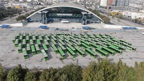 Entrega Estado Camiones Nuevos Para Rutas Urbanas