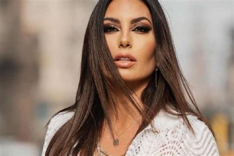 Elisabetta Gregoraci Si Mostra In Bikini Un Sogno Ad Occhi Aperti