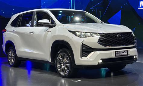 Toyota Innova Hycross With Improved Design Fuel Efficiency Debuts In