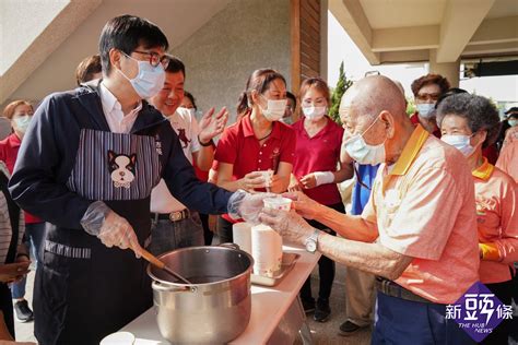 高雄社區關懷據點明年將增至520處 陳其邁：讓長輩安養樂居 新頭條 Thehubnews