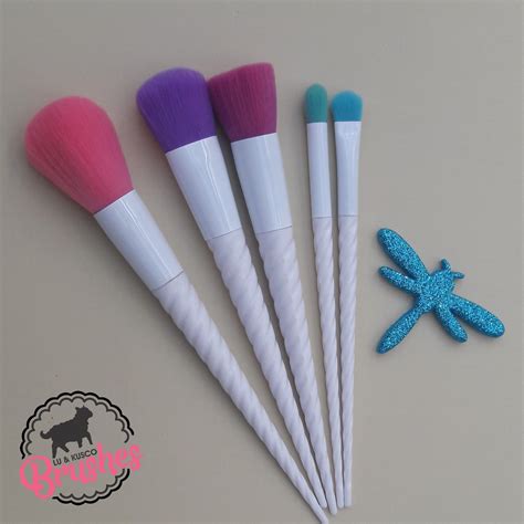 Hermosas Brochas De UNICORNIO Con Divertidos Y Diferentes Colores