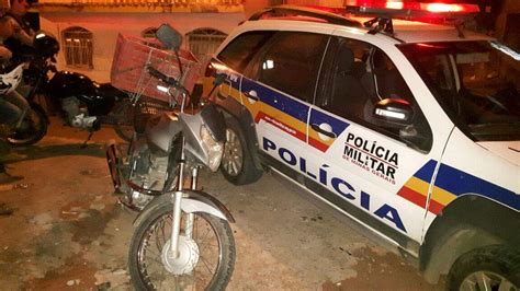 Portal Capara Pm Recupera Motocicleta E Apreende Crack