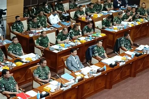 Foto Dpr Ri Lembaga Paling Tidak Dipercaya Anak Muda Versi Survei