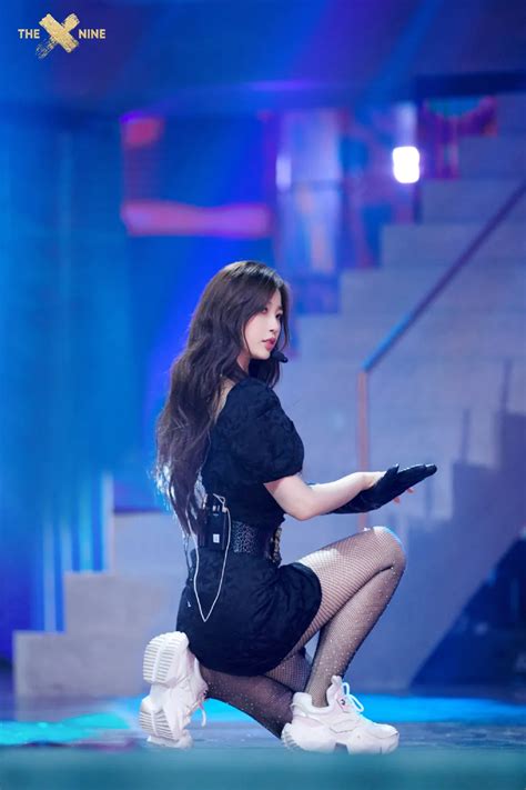 Ngu Thư Hân lên hot search 2 lần vì bị cho là biểu diễn hời hợt chính chủ đăng bài nói gì