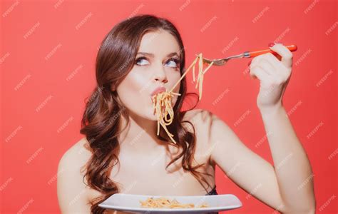 Premium Photo Italian Cuisine Concept Healthy Menu Sexy Woman Eat