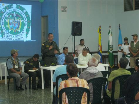 Buga La Polic A Nacional Realiz Encuentro Comunitario En Esta Ciudad