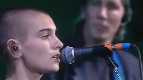 Watch Sinéad O'Connor Sing Pink Floyd's 'Mother' With Roger Waters ...