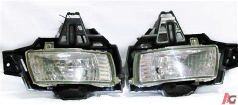 Autogold Fog Light Lamp Assembly Innova Type For Toyota Innova