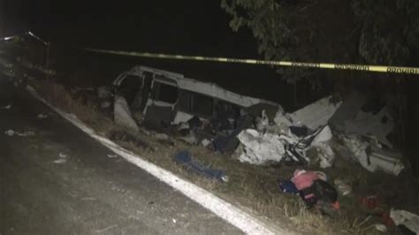 13 Personas Muertas Deja Accidente En Una Carretera En La Costa De