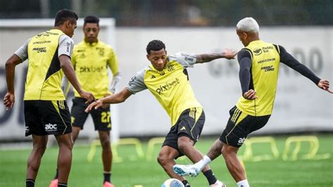 Flamengo Encerra Terceiro Treino Visando Partida Crucial Da Copa Do Brasil