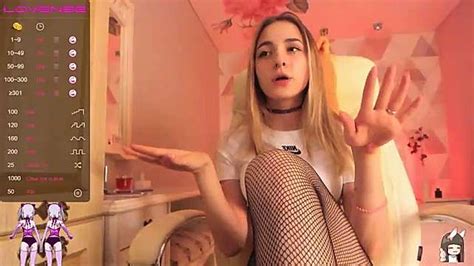 Hartlibangg Naked Stripping On Cam For Live Sex Video Chat InTheCrack