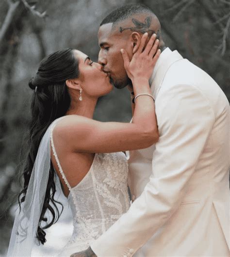 Kelsey Plum Husband Darren Waller Age Height Weight The ETCs And More