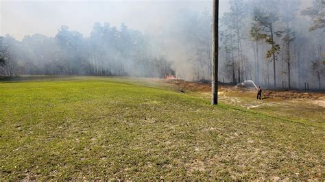 Hernando County Fire Crews Contain Large Brush Fire In Spring Hill Wfla