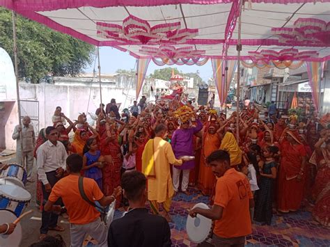 Musical Bhagwat Katha With Kalash Yatra In Pratapgarh प्रतापगढ़ में