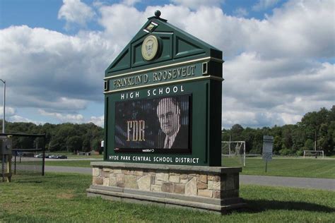 FDR High School | GNS Group LTD - Neon, LED, Message Signs and more - Poughkeepsie, NY