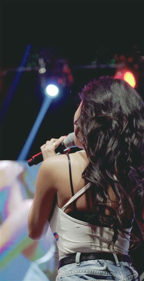 Bỗng hot vì diện đồ hiệu khoe body quá nảy nở nữ idol sinh năm 1995 không may lộ hàng trên