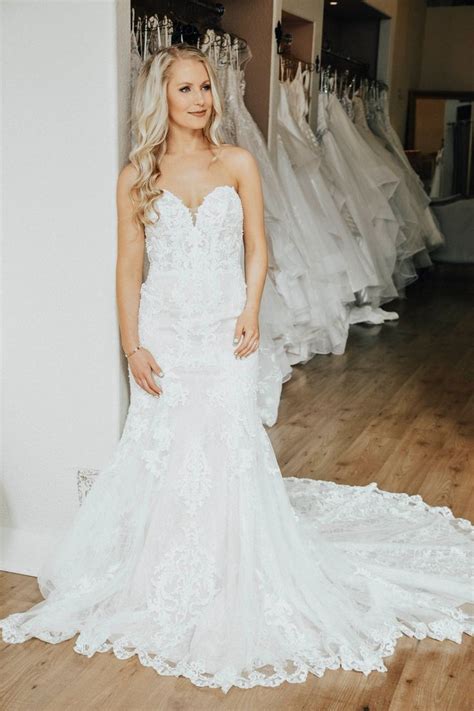 How To Find To Perfect Wedding Dress The Trendy Tomboy Wedding