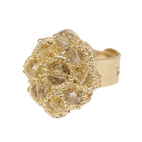 Anel Bordado A M O Cristais Em Tons De Nude E Folheado Em Ouro K Magrini Joias