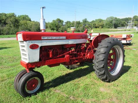 Sold International Harvester 560 Tractors 40 To 99 Hp Tractor Zoom