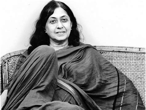 9 Hot Sexy Kamala Surayya Bikini Pics