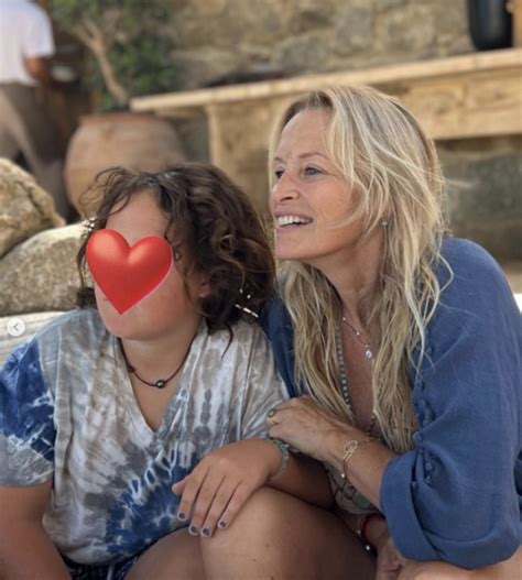 Photo Estelle Lefébure et son fils Giuliano Purepeople