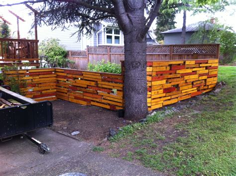 Reclaimed Pallet Fence Idea Loosly Based On One I Saw On Pinterest