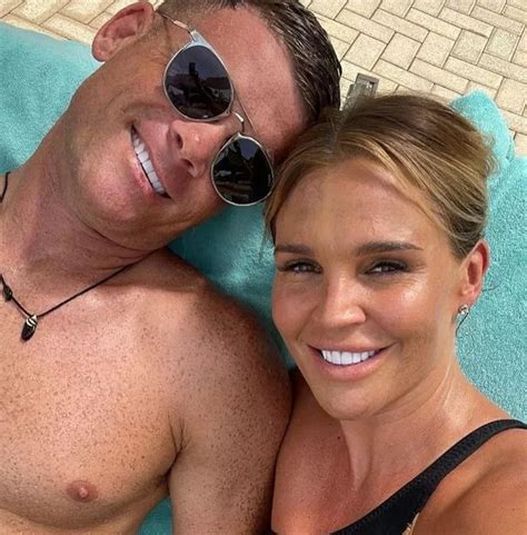 Danielle Lloyd Shows Hourglass Figure As She Slips Into Nude Illusion