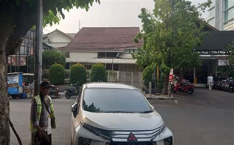 Viral Juru Parkir Di Semarang Kerja Pakai Mobil Ternyata Ini Faktanya