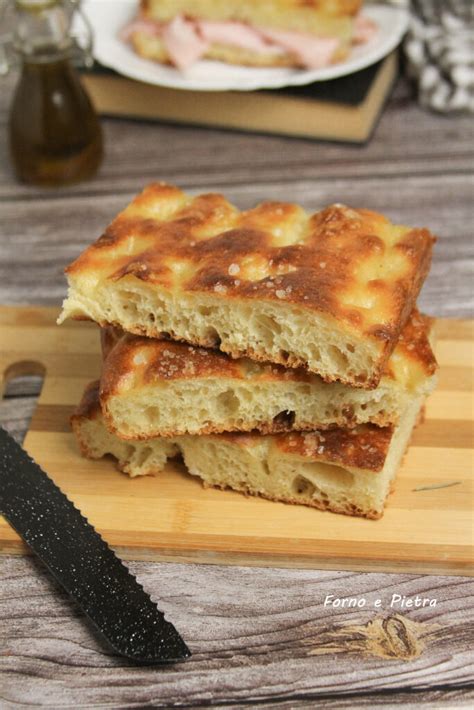 Focaccia Di Semola Di Grano Duro Forno E Pietra