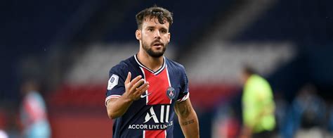 PSG Bernat Brise Enfin Le Silence Sur Son Avenir